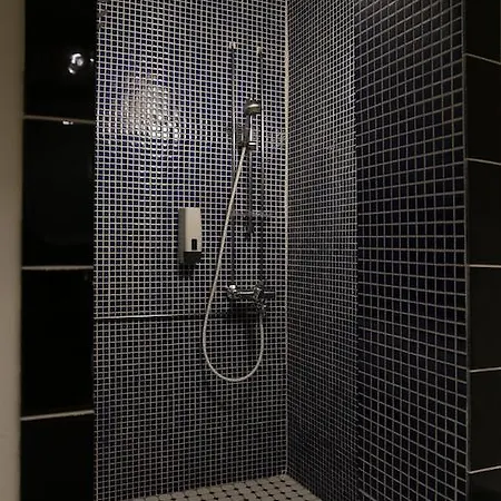 Hotelli Ville Apartment טמפרה